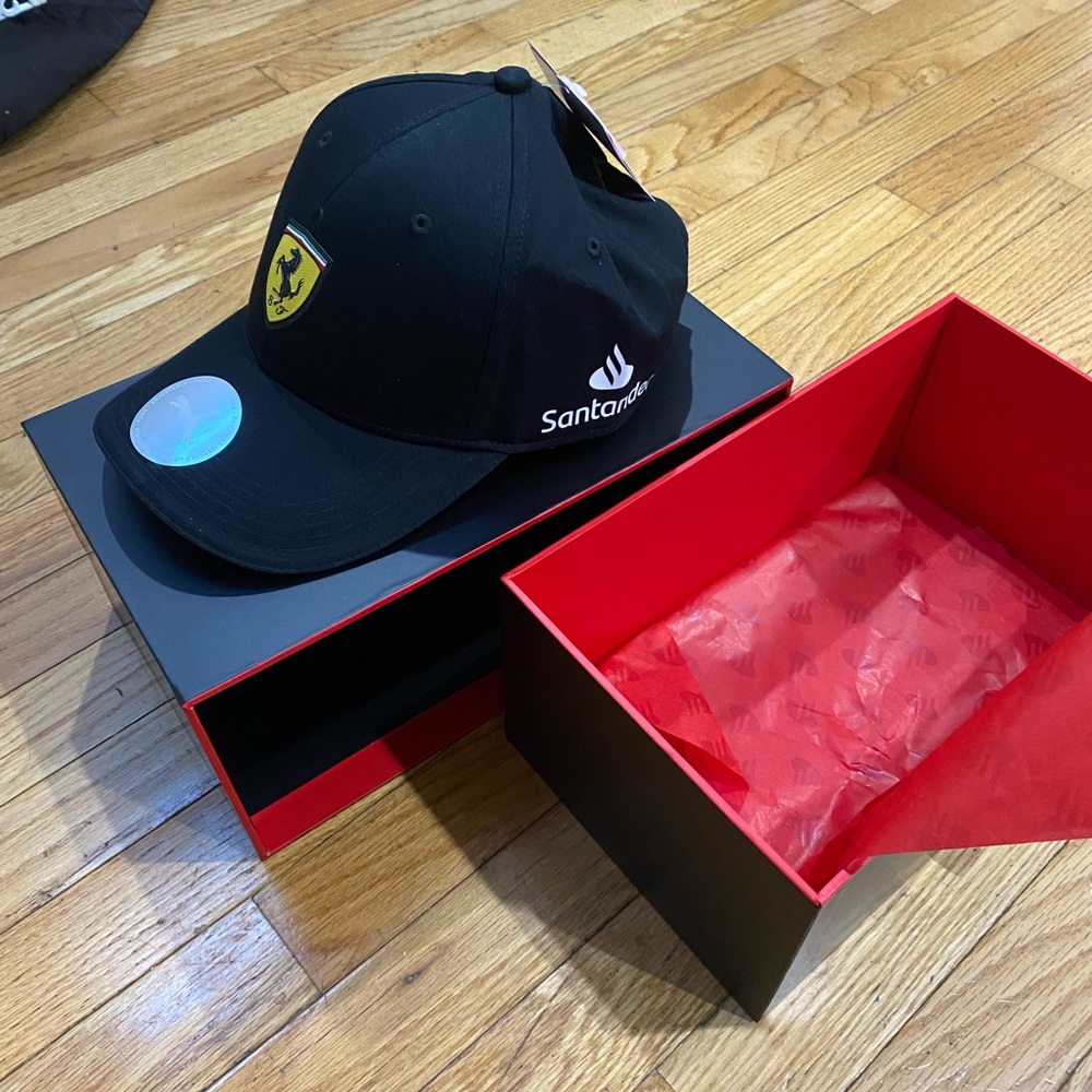 Santander Ferrari puma baseball cap